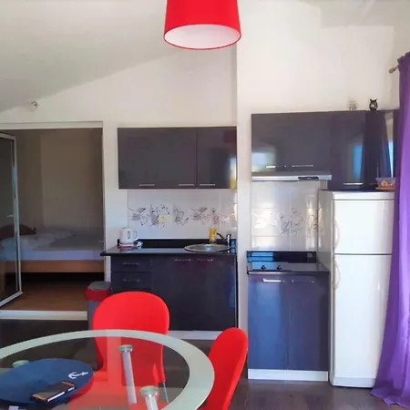 Maison d'hôtes Studio Apartment Brela 3*