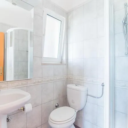 Maison d'hôtes Studio Apartment Brela Brela