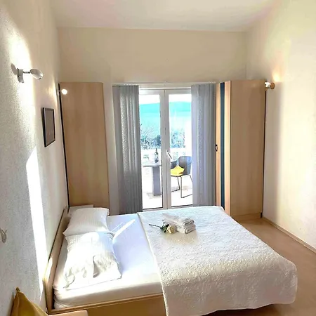 Maison d'hôtes Studio Apartment Brela 3*