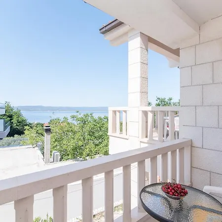 Maison d'hôtes Studio Apartment Brela 3*