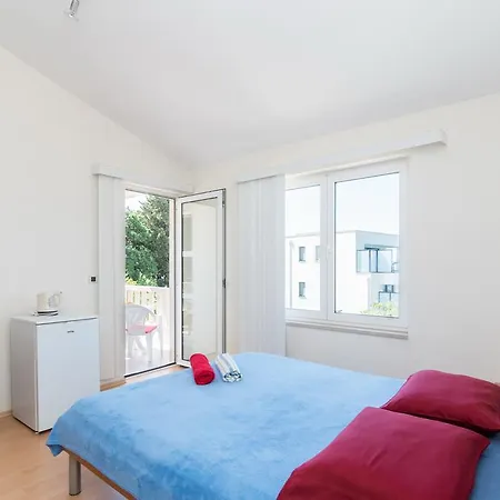 Maison d'hôtes Studio Apartment Brela Brela