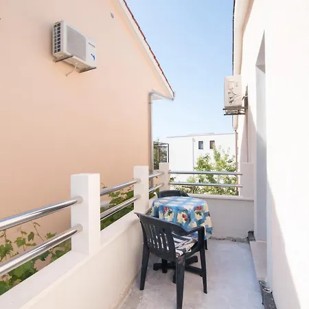 Studio Apartment Brela Pensión Brela