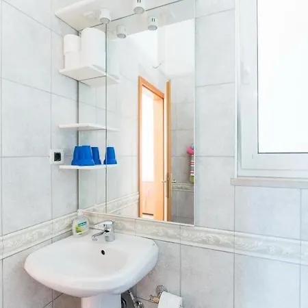 Studio Apartment Brela Guest house
