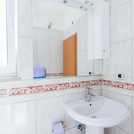 Studio Apartment Brela 3* Brela