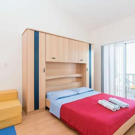 Studio Apartment Brela Гостевой дом