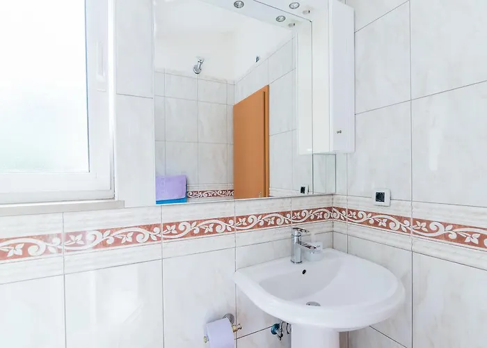 Studio Apartment Brela Affittacamere 3*